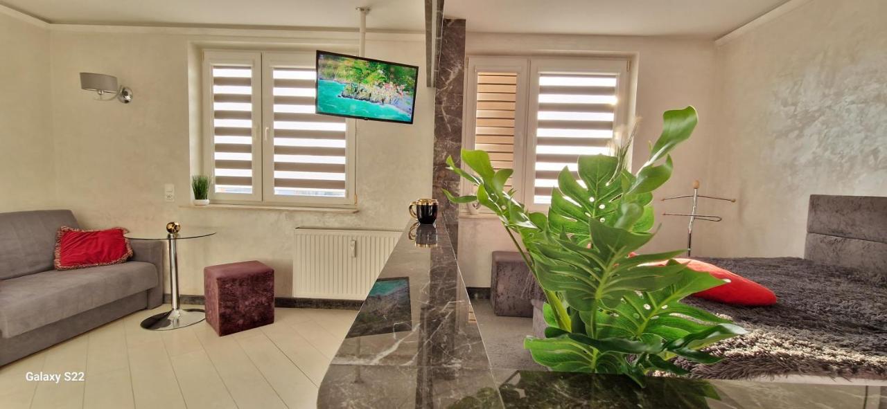 Chill Toronto Apartment Bialystok Luaran gambar